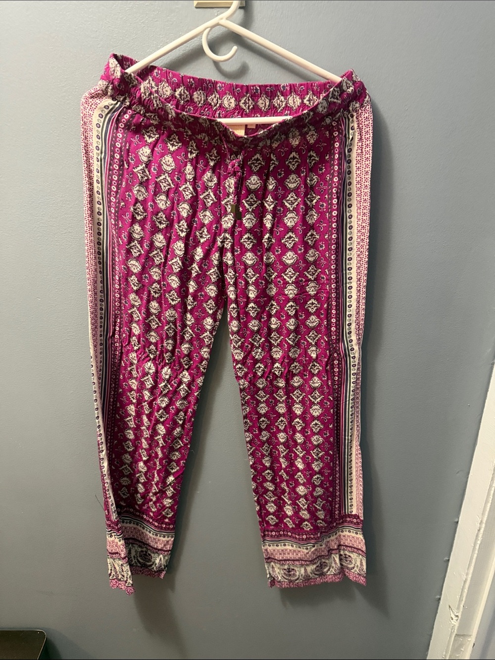 Lucy & Laurel Magenta Printed Wide-Leg Elastic Waist Pants